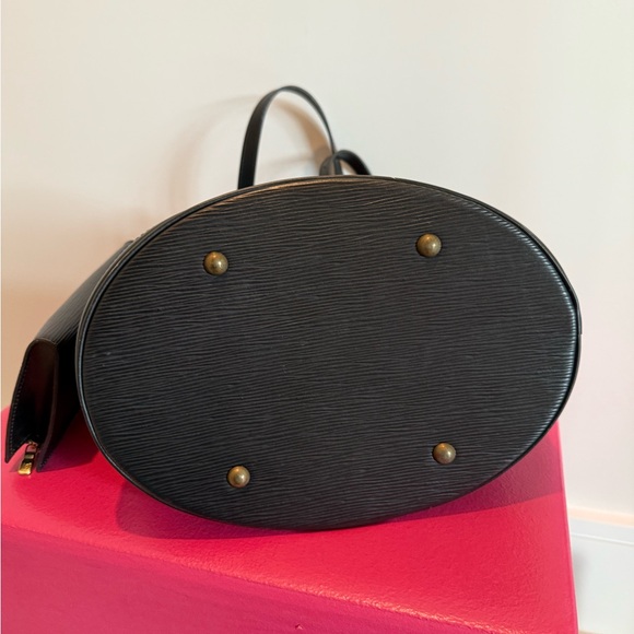 Louis Vuitton Bucket GM epi leather with large zipper coin bag - Picture 3 of 5